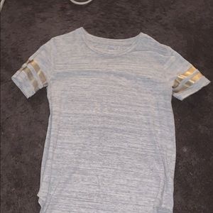 Basic old navy tee
